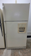 Load image into Gallery viewer, (T08484) Whirlpool Refrigerator - 8484
