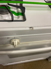 Load image into Gallery viewer, Whirlpool Gas Stove - 5564
