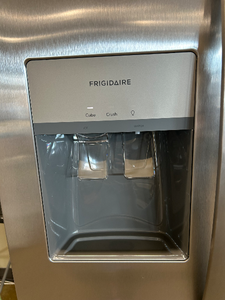 Frigidaire 25.6 cu ft Stainless Side by Side Refrigerator - 7221