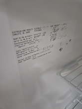 Load image into Gallery viewer, (T09212) Frigidaire Refrigerator - 9212
