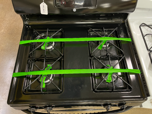 GE Gas Stove - 5712