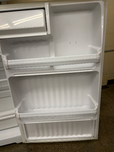 Load image into Gallery viewer, Hotpoint Refrigerator - 7587

