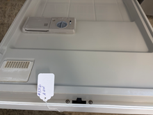 Load image into Gallery viewer, (T08756) Amana Dishwasher - 8756
