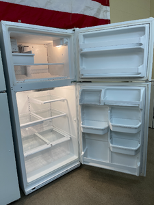 Kenmore Refrigerator - 3927