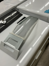 Load image into Gallery viewer, Whirlpool 7.0 cu ft Moisture Sensing White Gas Dryer - 7640
