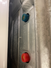 Load image into Gallery viewer, Whirlpool Washer and Gas Dryer Set - 5824 - 5822
