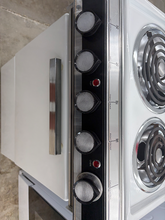 Load image into Gallery viewer, (T08990) Sunray Coil Electric Stove - 8990
