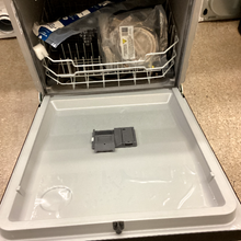 Load image into Gallery viewer, GE Black Dishwasher - T03471
