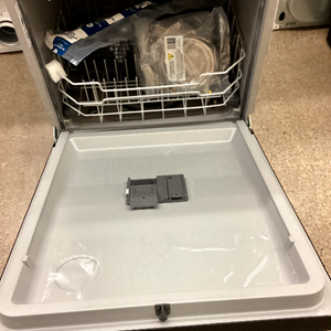 GE Black Dishwasher - T03471
