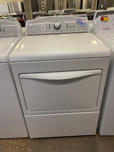 Load image into Gallery viewer, Kenmore Washer and Gas Dryer Set - 5523 - 5522
