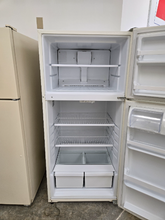 Load image into Gallery viewer, (T09017) Whirlpool Refrigerator - 9017
