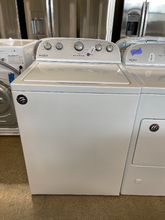 Load image into Gallery viewer, Whirlpool Washer and Gas Dryer Set - 6169 - 6141
