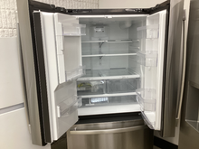 Load image into Gallery viewer, (T08967) GE 25.6 cu ft French Door Refrigerator - 8967
