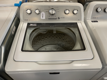 Load image into Gallery viewer, Maytag Washer and Gas Dryer Set - 6137 - 6120
