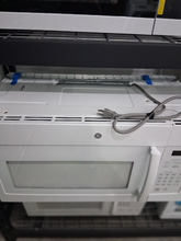 Load image into Gallery viewer, (T08479) GE Microwave - 8479
