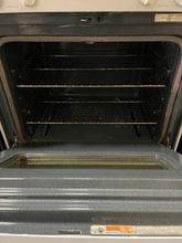 Load image into Gallery viewer, Whirlpool Gas Stove - 5875
