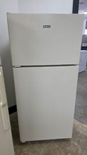 Load image into Gallery viewer, (T08202) Hotpoint Refrigerator - 8202
