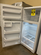 Load image into Gallery viewer, Hotpoint Refrigerator - 5143
