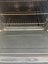 Load image into Gallery viewer, (T08737) Hotpoint Gas Stove - 8737
