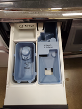 Load image into Gallery viewer, Samsung Front Load Washer - 5298
