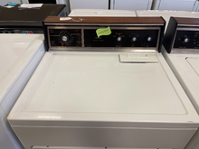 Load image into Gallery viewer, Kenmore Washer and Electric Dryer Set - 4385 - 4386
