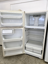 Load image into Gallery viewer, Hotpoint Refrigertor - 8106
