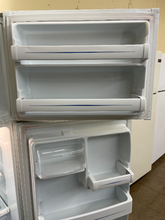 Load image into Gallery viewer, GE Refrigerator - 3926
