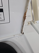 Load image into Gallery viewer, (T08818) Whirlpool Washer and Gas Dryer Set - 8818
