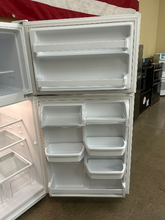Load image into Gallery viewer, Kenmore Refrigerator - 6893
