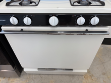 Load image into Gallery viewer, (T08667) Hotpoint Gas Stove - 8667
