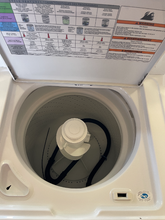 Load image into Gallery viewer, Amana Washer and Gas Dryer Set - 4738 - 4733
