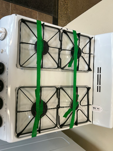 Hotpoint 24" Gas Stove - 7106