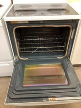 Load image into Gallery viewer, Frigidaire Coil Electric Stove - 5316
