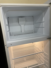 Load image into Gallery viewer, Whirlpool Refrigerator - 6133
