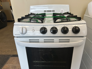 Hotpoint 24" Gas Stove - 7106