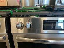 Load image into Gallery viewer, Frigidaire Gallery Gas Stove - 7224
