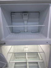 Load image into Gallery viewer, Roper Refrigerator - 5588
