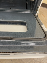 Load image into Gallery viewer, GE Gas Stove - 6143
