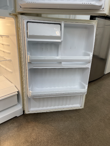 Hotpoint Bisque Refrigerator - 5584