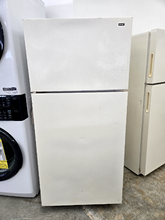 Load image into Gallery viewer, Hotpoint Refrigerator - 8057
