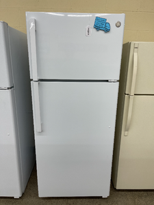 GE - 17.5 Cu. Ft. Top-Freezer Refrigerator - White - 5988