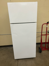 Load image into Gallery viewer, Hotpoint Refrigerator - 7288
