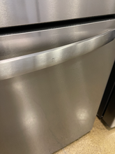 Load image into Gallery viewer, Frigidaire 17.6 cu ft French Door Refrigerator - 3982
