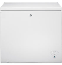 Load image into Gallery viewer, Brand New GE 7.0 Cu. Ft. Manual Defrost Chest Freezer - FCM7STWW
