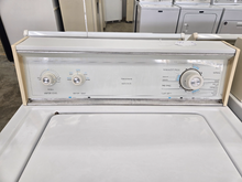 Load image into Gallery viewer, (T08815) Kenmore Washer and Gas Dryer Set - 8753-8341

