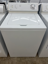 Load image into Gallery viewer, (T08812) Maytag Washer and Electric Dryer Set - 8641-8642
