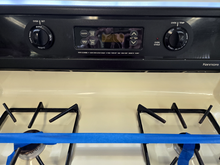 Load image into Gallery viewer, (T08670) Kenmore Gas Stove - 8670
