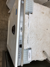 Load image into Gallery viewer, (T08630) Bosh Dishwasher - 8630
