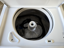 Load image into Gallery viewer, (T08953) Amana Washer - 8953
