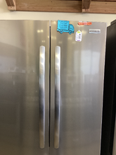 Load image into Gallery viewer, Frigidaire 17.6 cu ft French Door Refrigerator - 3977
